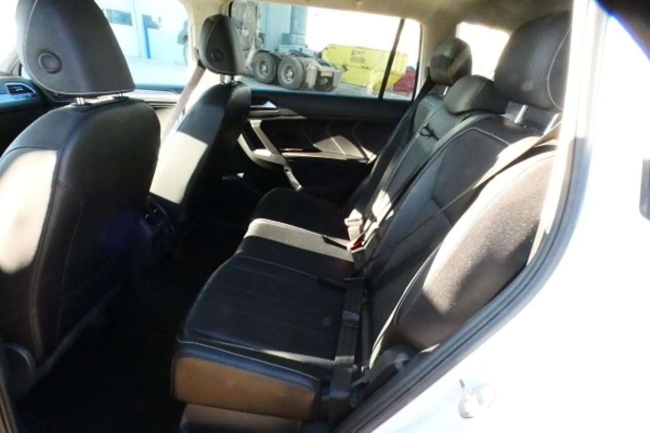 2024 Volkswagen Tiguan Comfortline 4MOTION w/Htd Leather, pano S/R, BUC - Photo #10