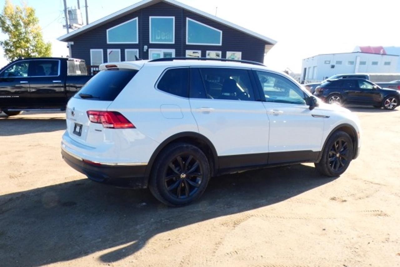 2024 Volkswagen Tiguan Comfortline 4MOTION w/Htd Leather, pano S/R, BUC - Photo #6