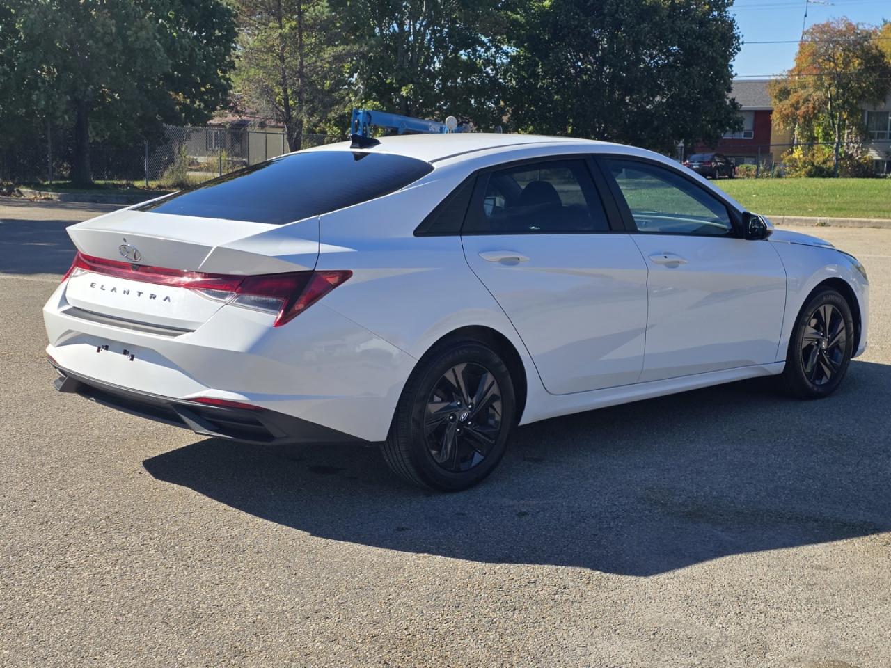 2023 Hyundai Elantra SEL Photo4