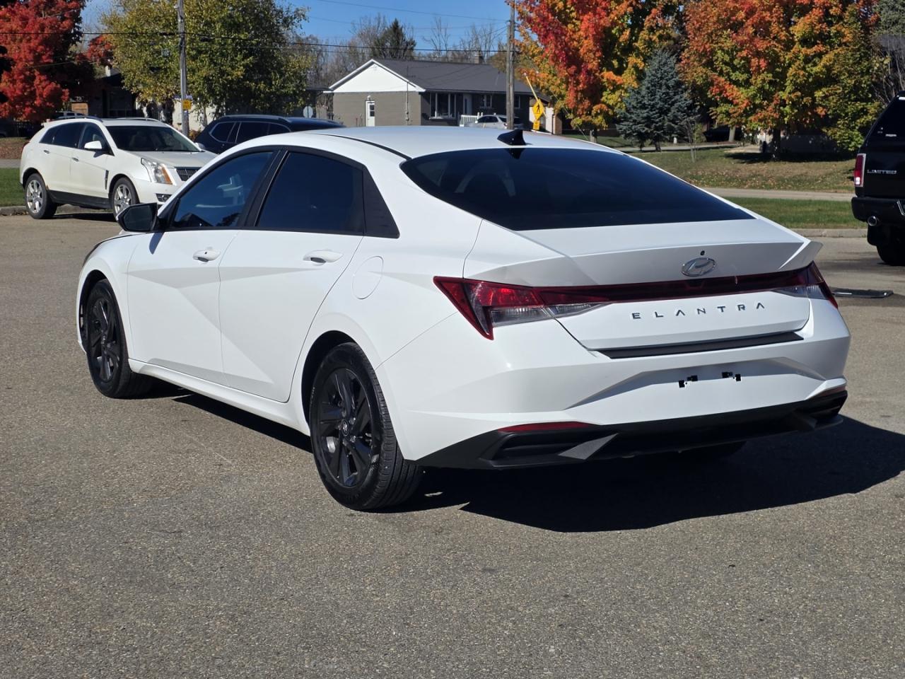 2023 Hyundai Elantra SEL Photo