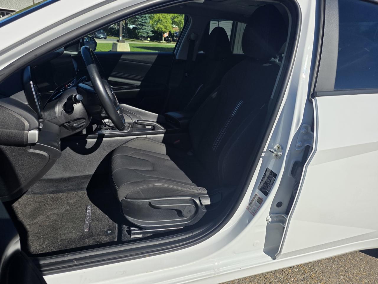 2023 Hyundai Elantra SEL Photo