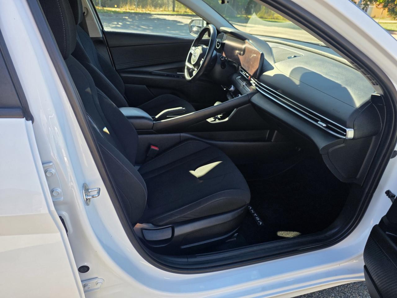 2023 Hyundai Elantra SEL Photo