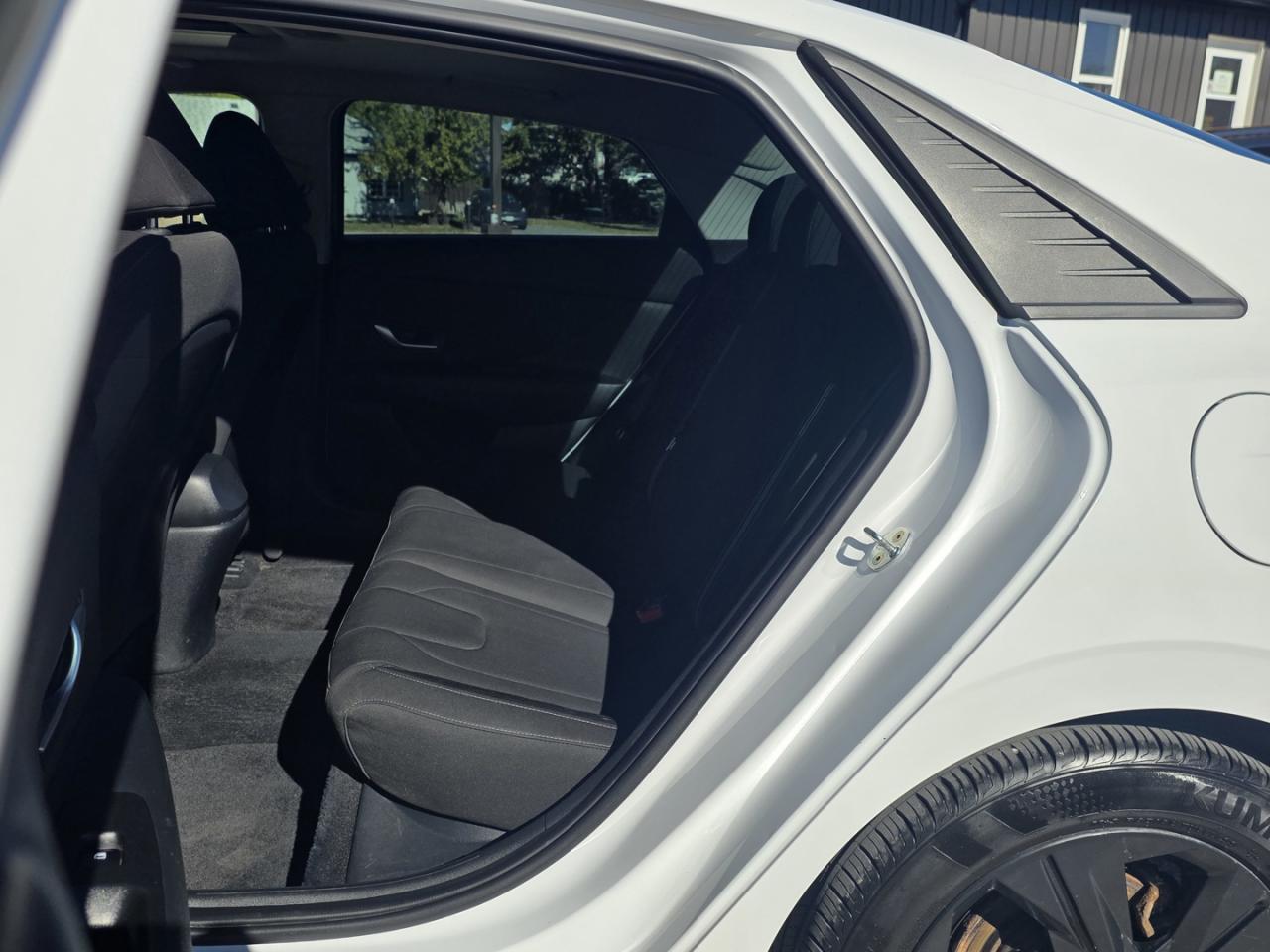 2023 Hyundai Elantra SEL Photo