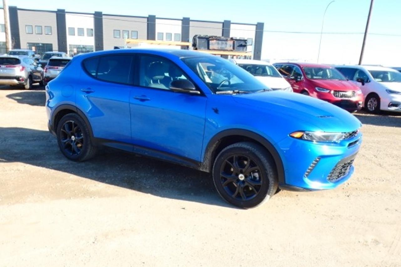 2024 Dodge Hornet GT Plus AWD w/H&C L, S/R, NAV, BUC - Photo #4
