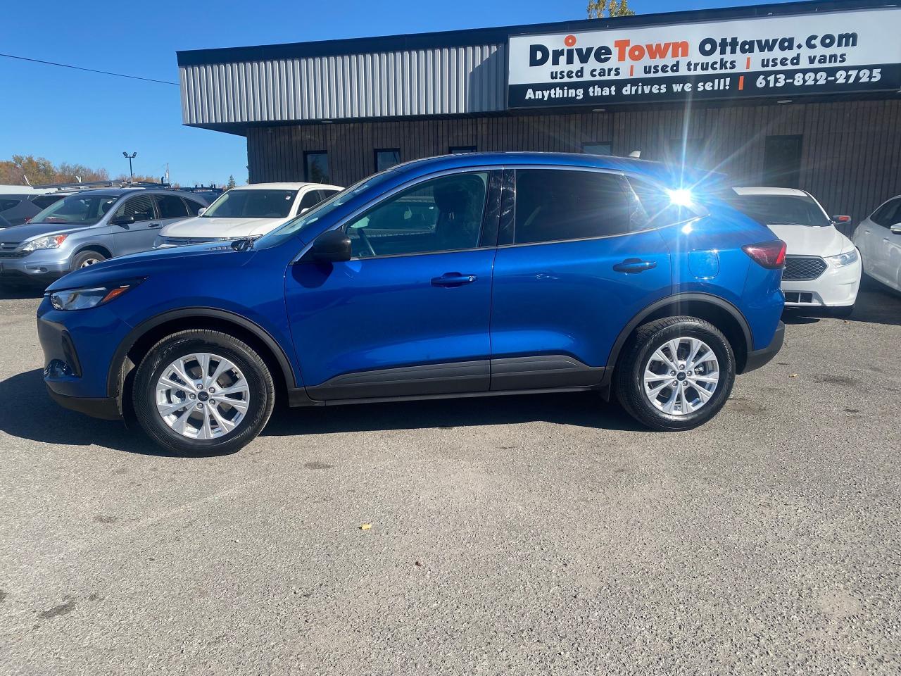 2023 Ford Escape Active - Photo #3