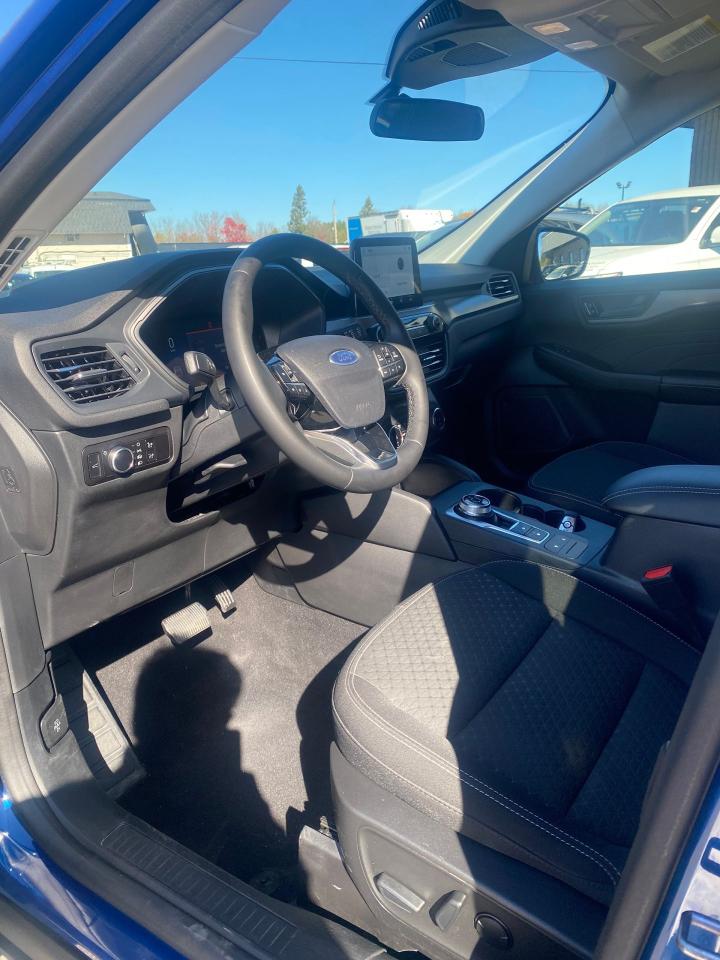 2023 Ford Escape Active - Photo #6