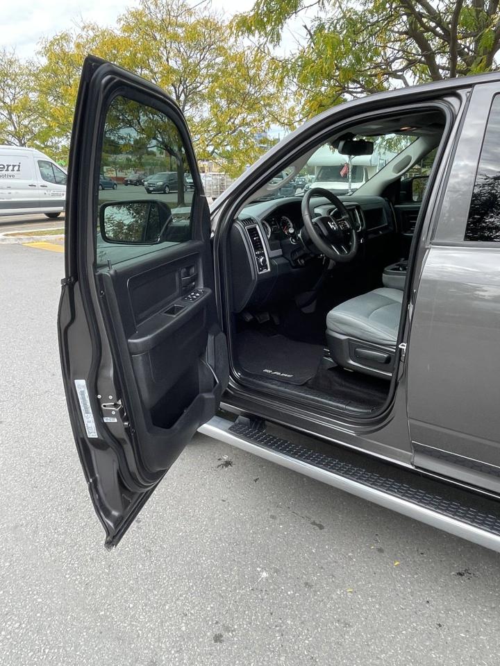 2016 RAM 1500 ST     4X4      CREW CAB - Photo #6