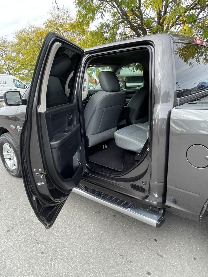 2016 RAM 1500 ST     4X4      CREW CAB - Photo #7