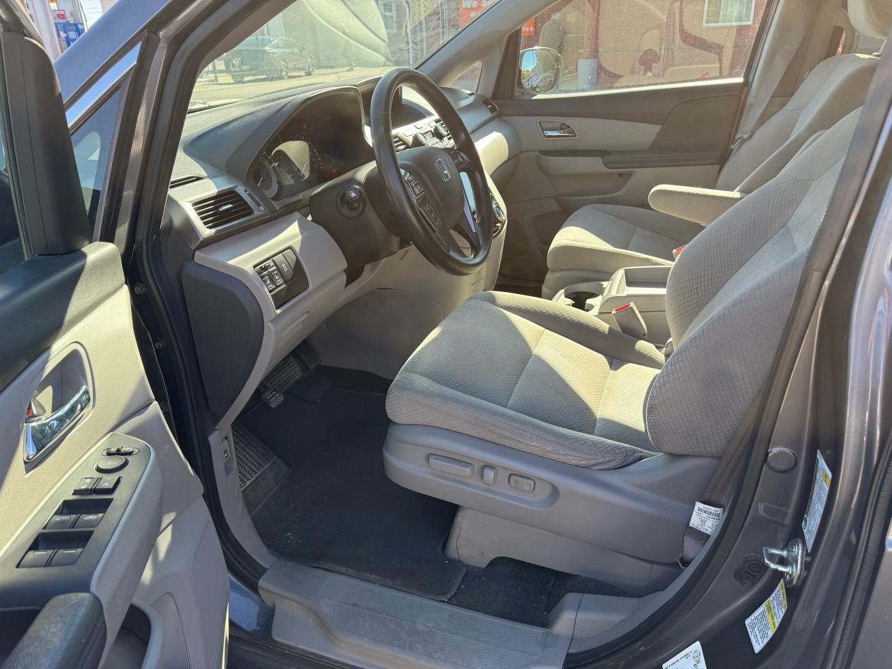 2016 Honda Odyssey EX power sliding doors backup camera winter tires with rims - Photo #5