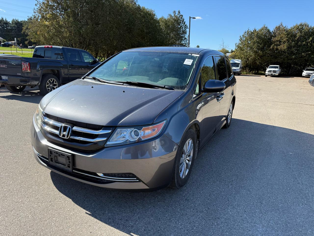 2016 Honda Odyssey EX power sliding doors backup camera winter tires with rims - Photo #4