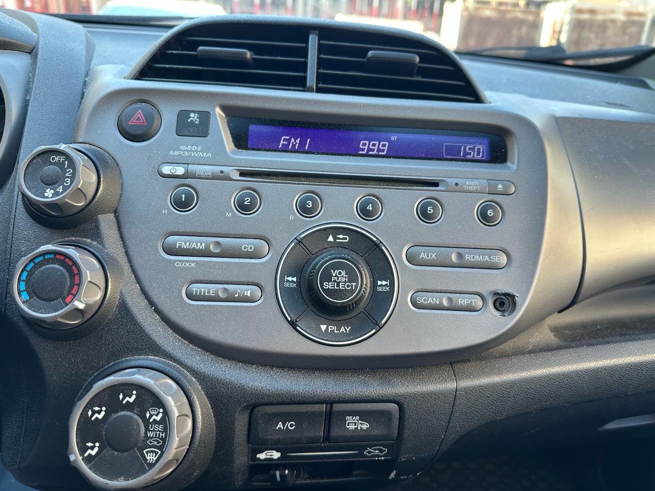 2010 Honda Fit 5DR HB MAN LX - Photo #9