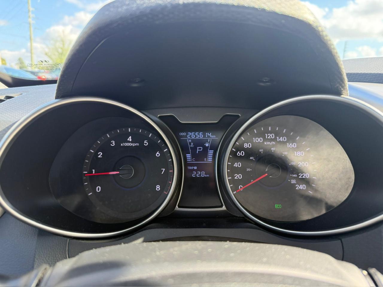 2013 Hyundai Veloster TECH / COUPE / REVERSE CAM / YOU SAFETY YOU SAVE - Photo #8