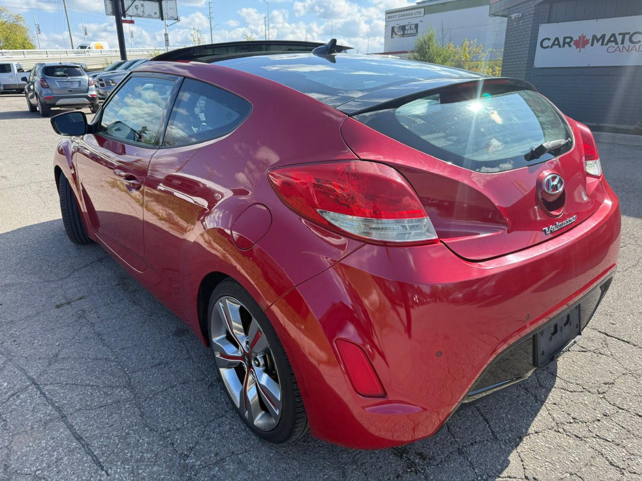 2013 Hyundai Veloster TECH / COUPE / REVERSE CAM / YOU SAFETY YOU SAVE - Photo #3