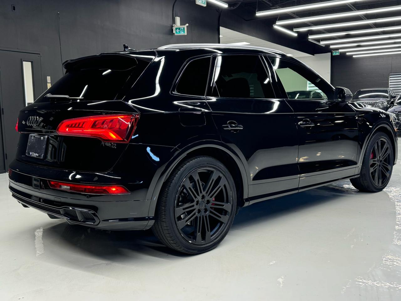 2018 Audi SQ5 TECHNIK|NAV|360CAM|RED INT.|ACC|FCW|BSM|B&O SOUND| - Photo #4