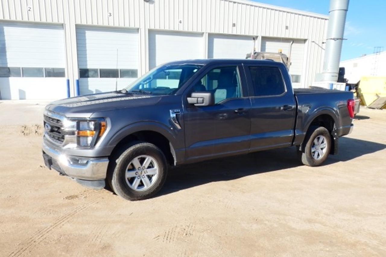 2023 Ford F-150 XLT w/cloth seats, BUC - Photo #2