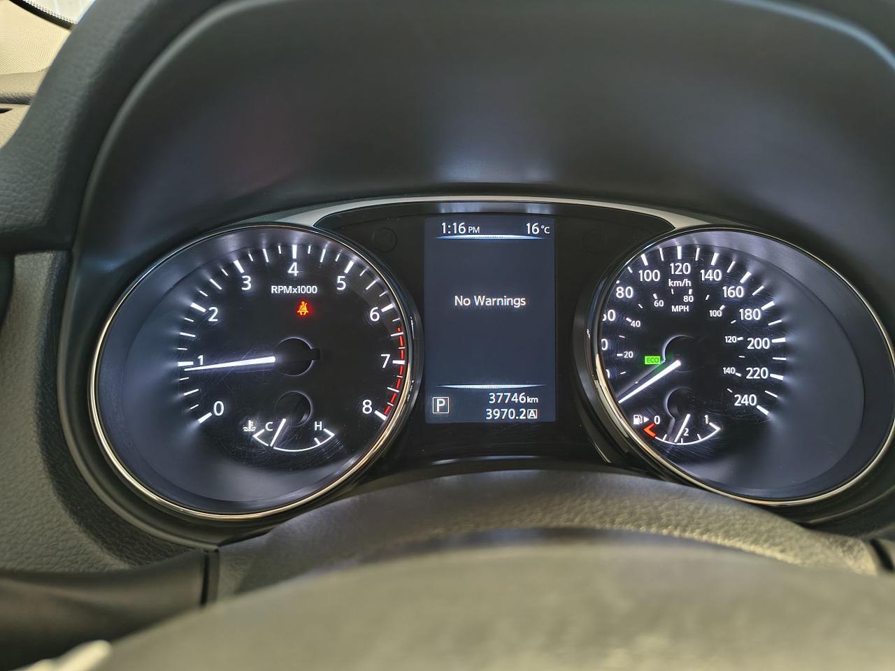 2015 Nissan Rogue SV AWD Photo0