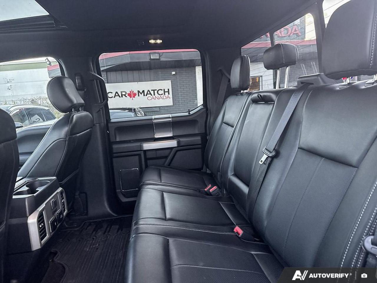 2020 Ford F-150 LARIAT / NO ACCIDENTS / LEATHER / NAV / PANO ROOF - Photo #11