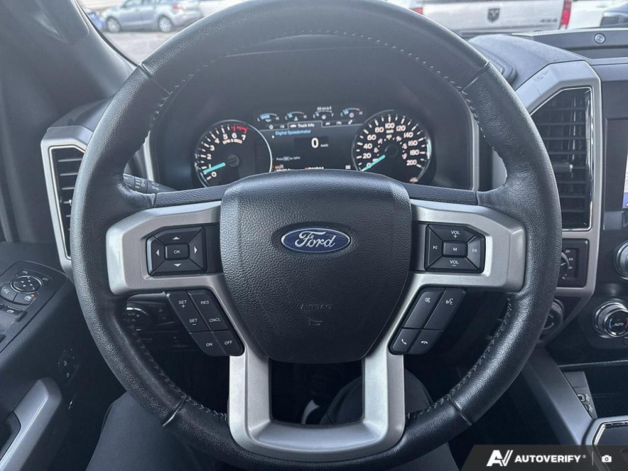 2020 Ford F-150 LARIAT / NO ACCIDENTS / LEATHER / NAV / PANO ROOF - Photo #21