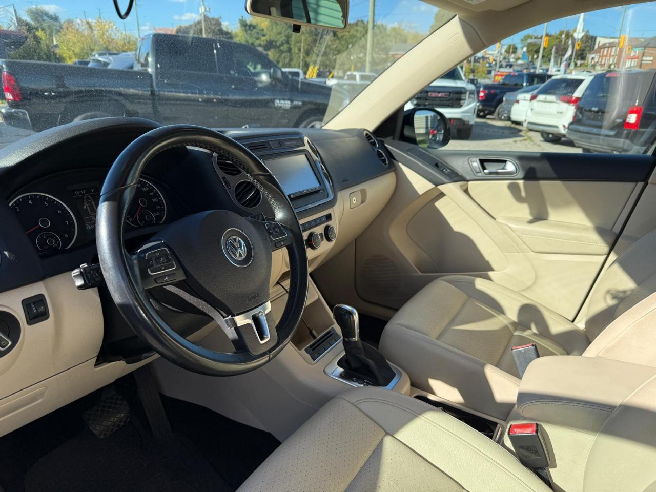 2013 Volkswagen Tiguan HIGHLINE / AWD / ROOF / YOU SAFETY YOU SAVE - Photo #5
