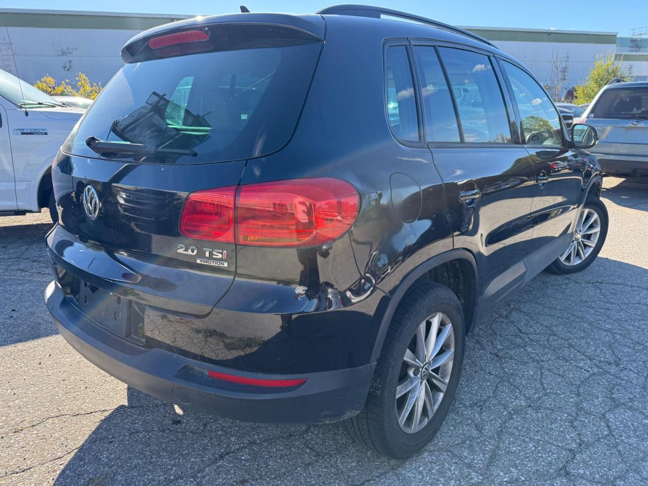 2013 Volkswagen Tiguan HIGHLINE / AWD / ROOF / YOU SAFETY YOU SAVE - Photo #3