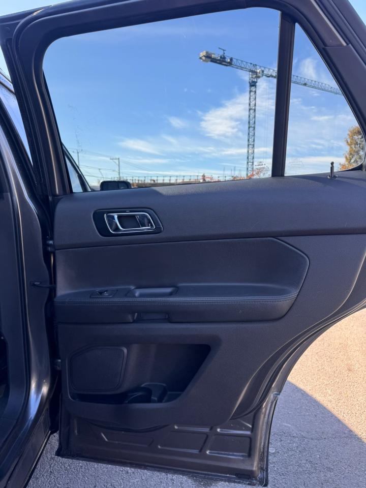 2012 Ford Explorer XLT - Photo #20