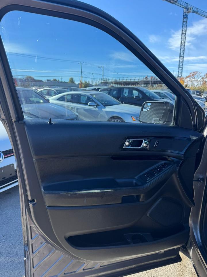 2012 Ford Explorer XLT - Photo #17