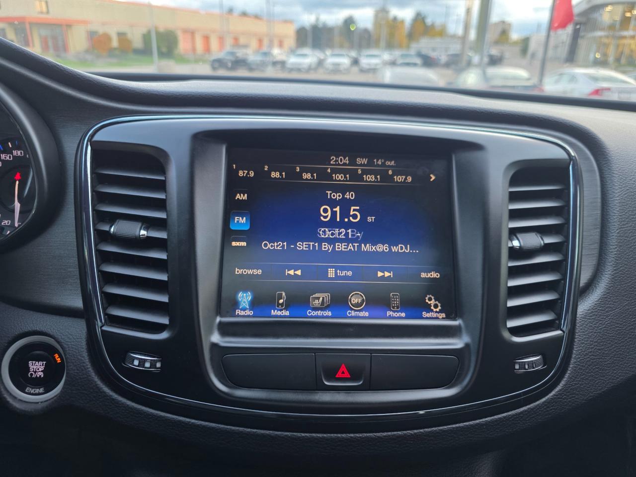 2015 Chrysler 200 V6 AWD | Sunroof | Alpine Sound | Heated Seats | Backup Camera Photo