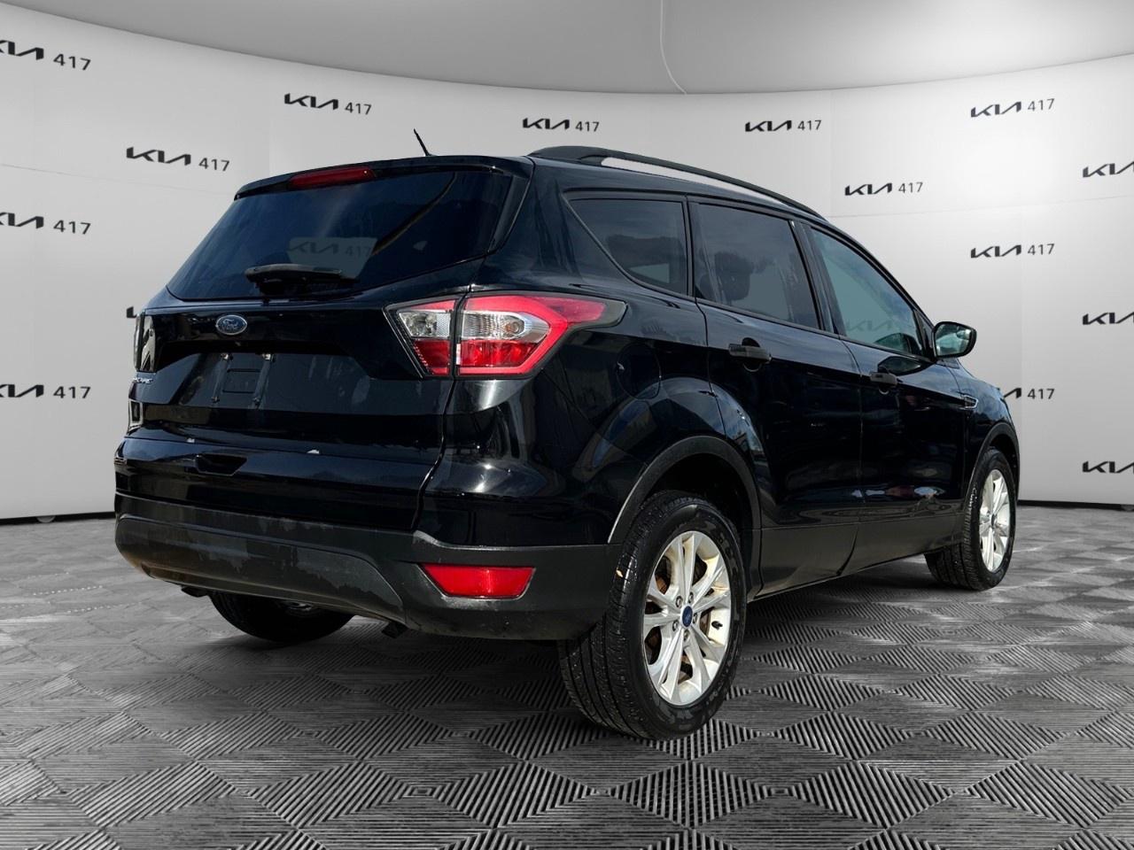 2017 Ford Escape FWD 4DR S Photo4