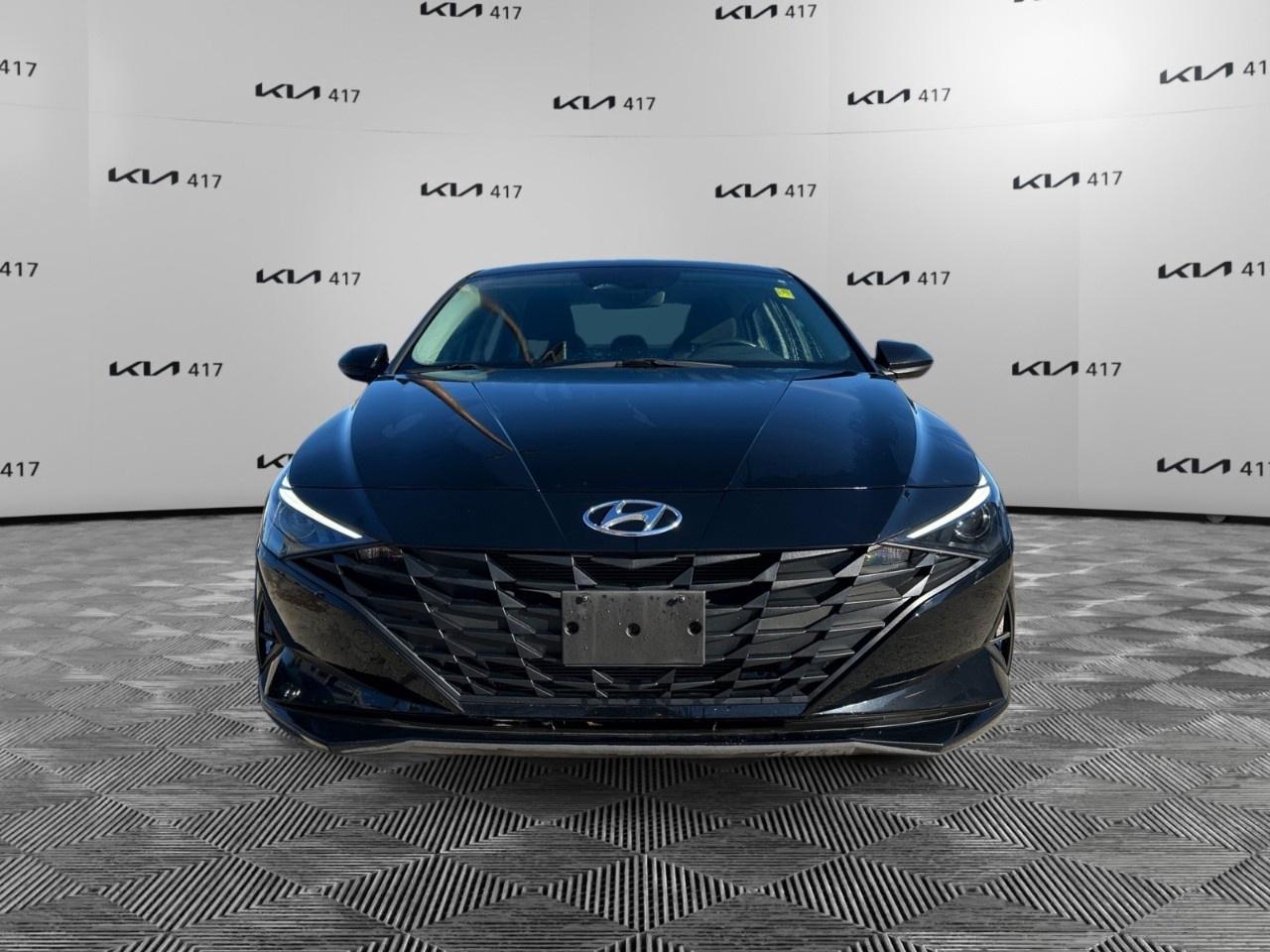 2022 Hyundai Elantra Preferred IVT Photo