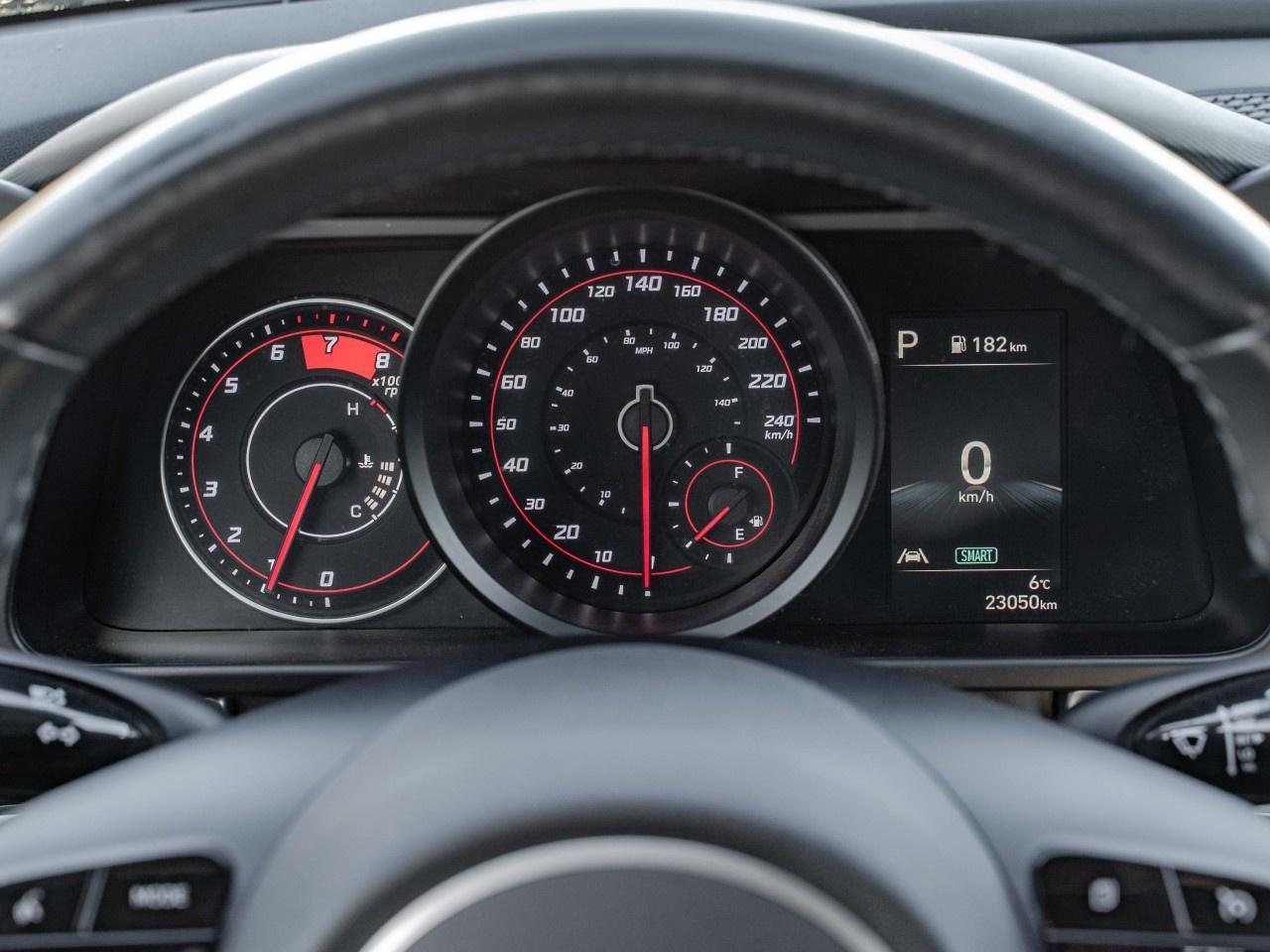 2022 Hyundai Elantra Preferred IVT Photo