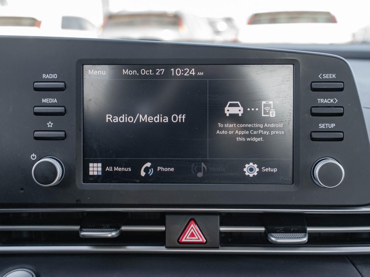 2022 Hyundai Elantra Preferred IVT Photo