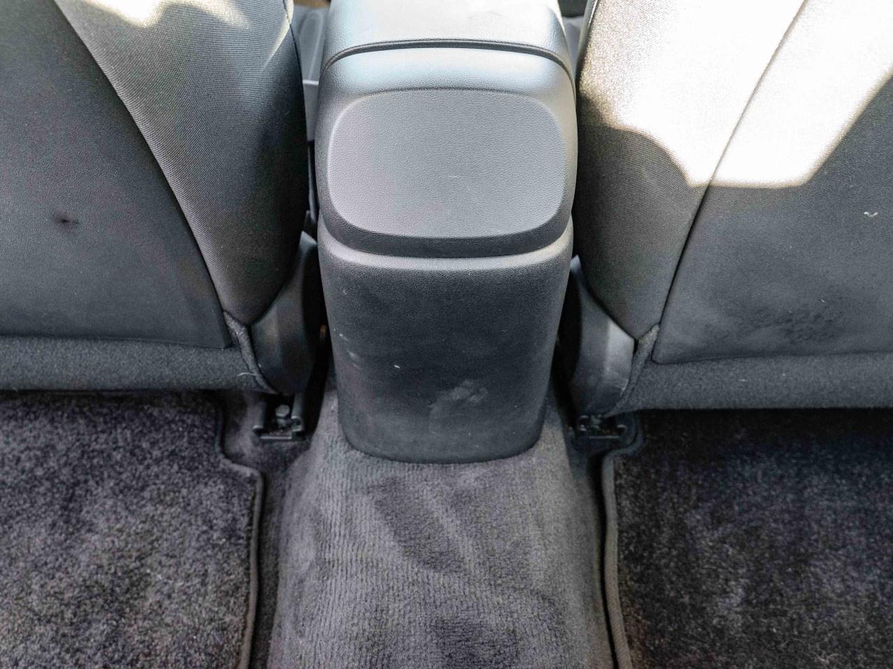 2022 Hyundai Elantra Preferred IVT Photo