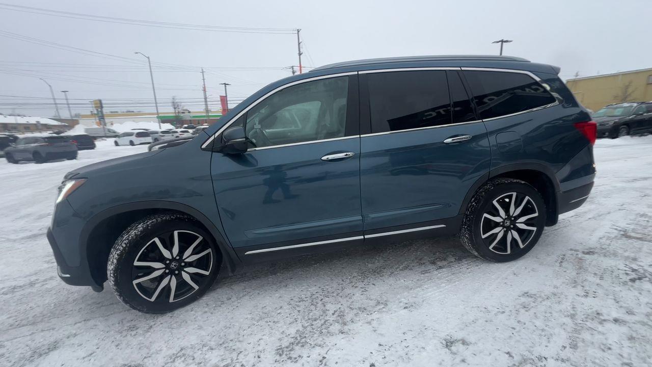 2021 Honda Pilot Touring 7P AWD, DVD PLAYER, 6 PASSENGER, MOONROOF, HEATED LEATHER SEATS, NAV, BACK UP CAM!! Photo