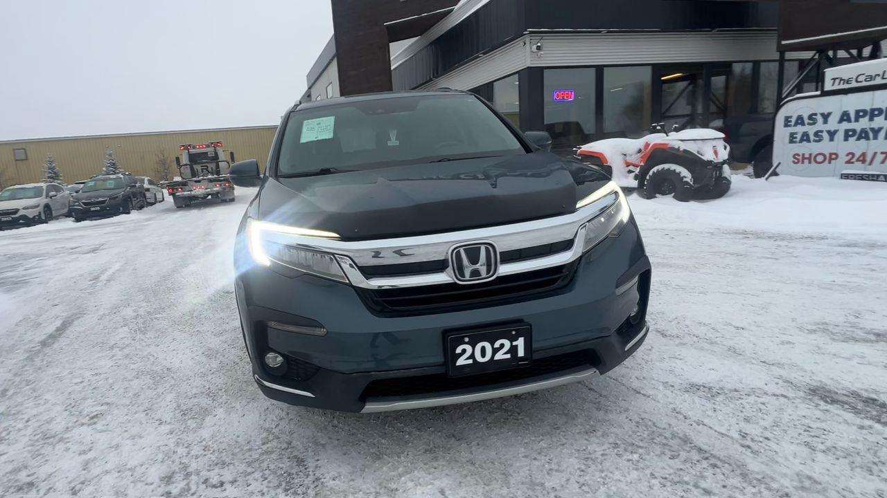 2021 Honda Pilot Touring 7P AWD, DVD PLAYER, 6 PASSENGER, MOONROOF, HEATED LEATHER SEATS, NAV, BACK UP CAM!! Photo