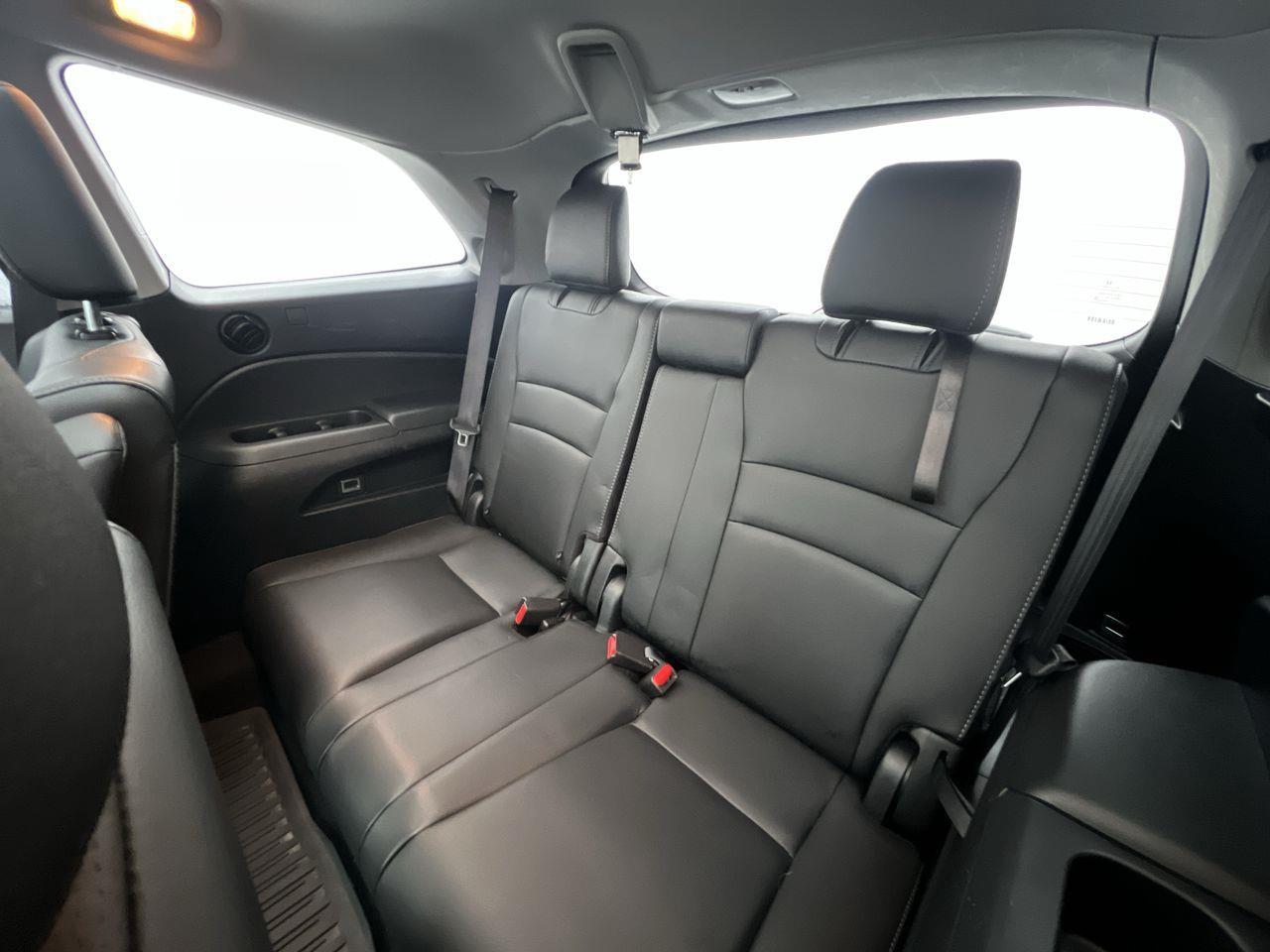 2021 Honda Pilot Touring 7P AWD, DVD PLAYER, 6 PASSENGER, MOONROOF, HEATED LEATHER SEATS, NAV, BACK UP CAM!! Photo