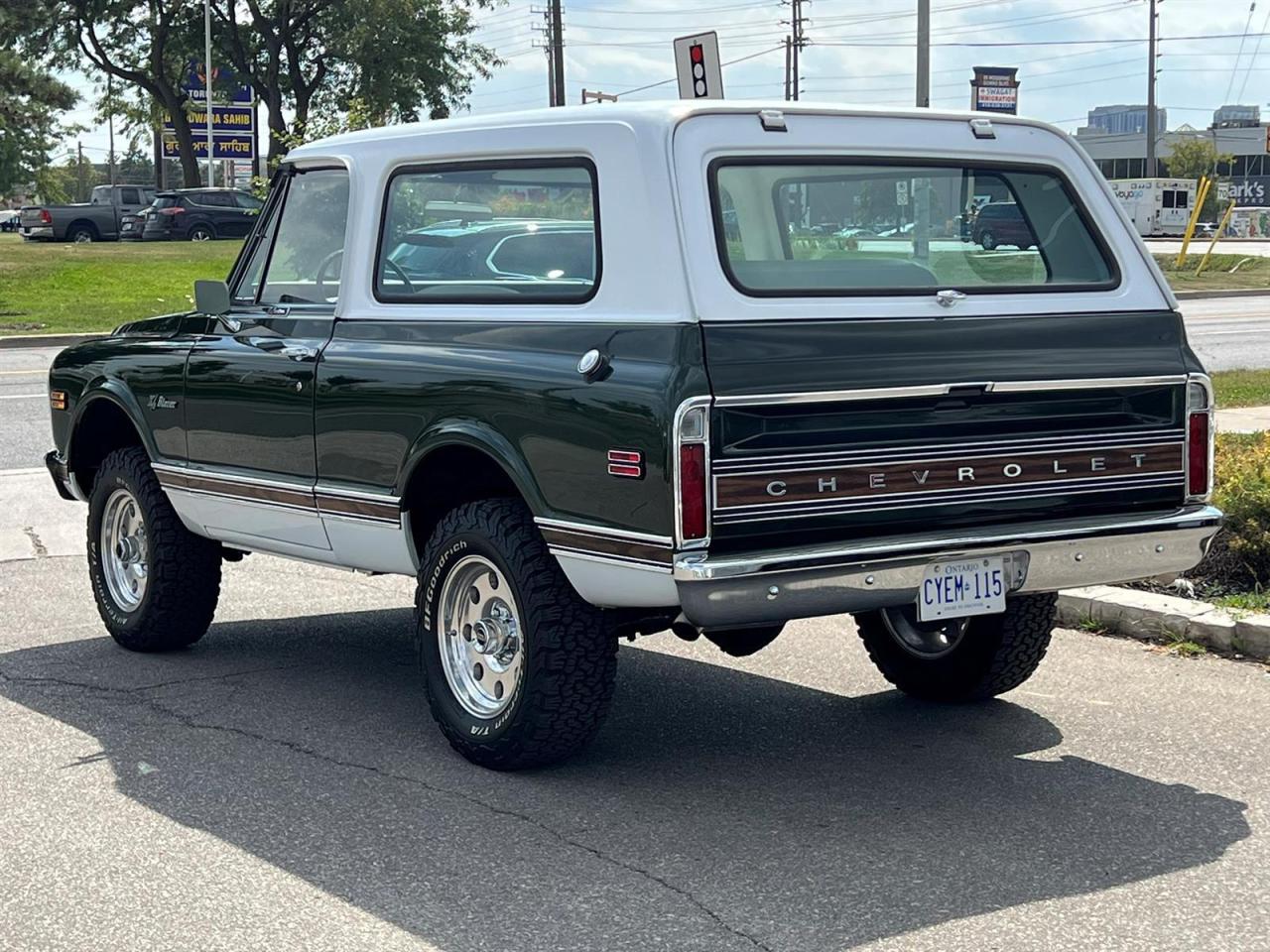 1971 GMC Jimmy Custom Sport Photo4
