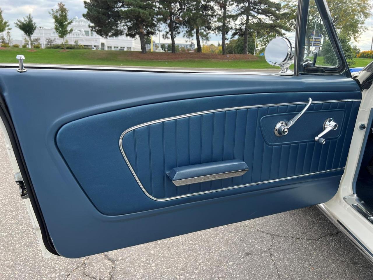 1965 Ford Mustang FASTBACK Photo