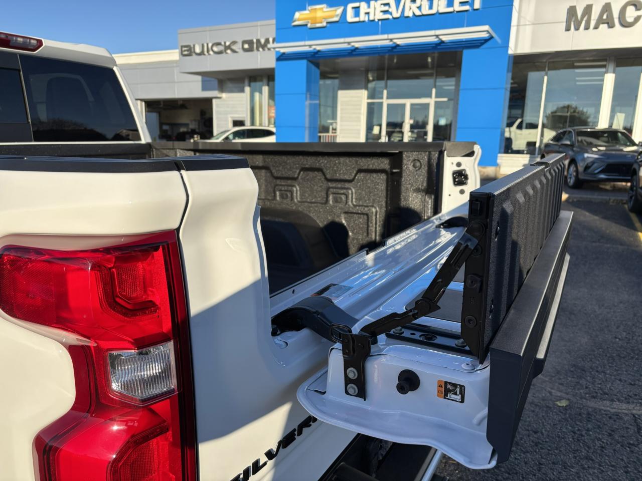 2026 Chevrolet Silverado 1500 2026 Chevrolet Silverado RST Crew Cab 4WD Photo