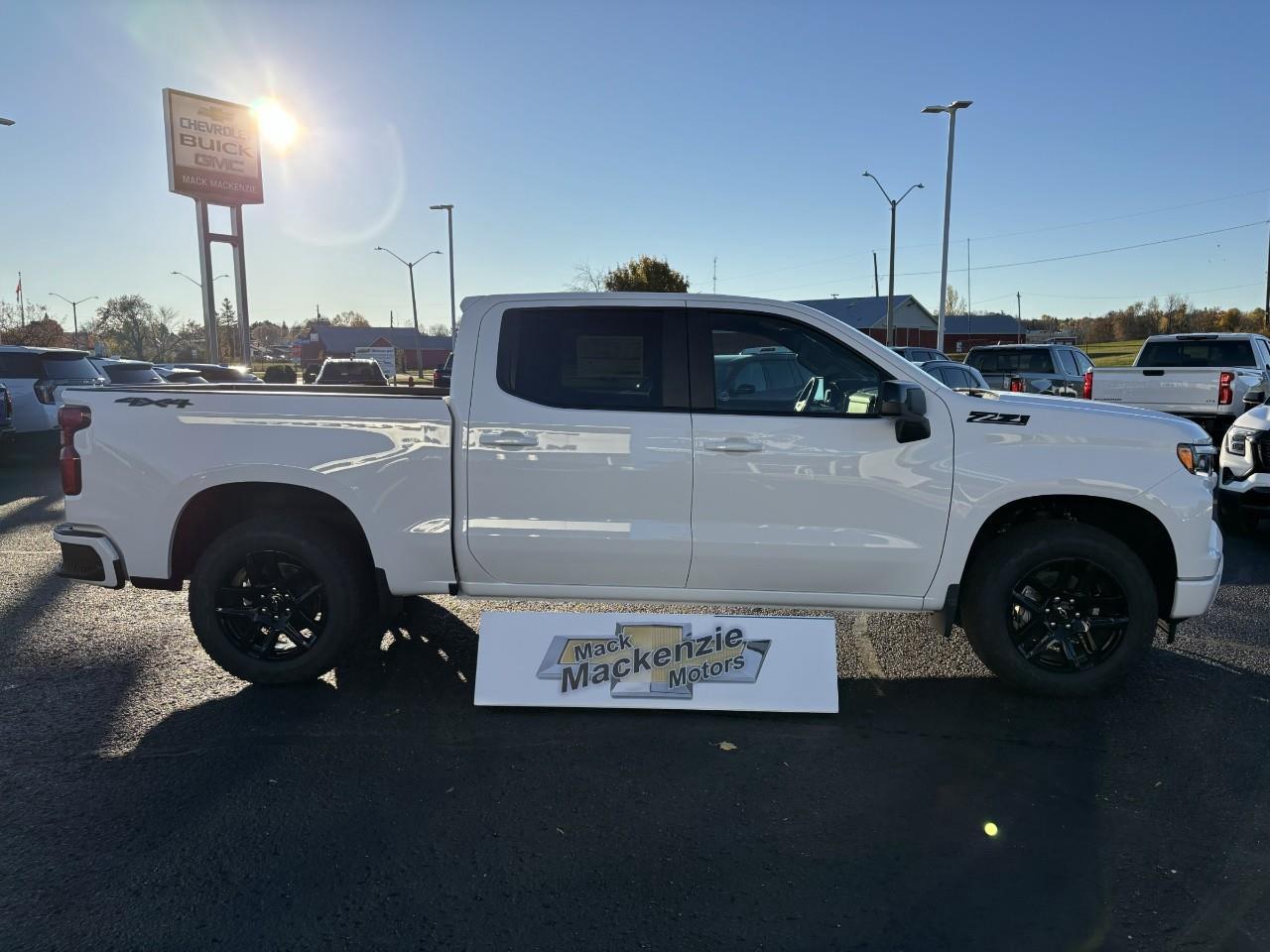 2026 Chevrolet Silverado 1500 2026 Chevrolet Silverado RST Crew Cab 4WD Photo