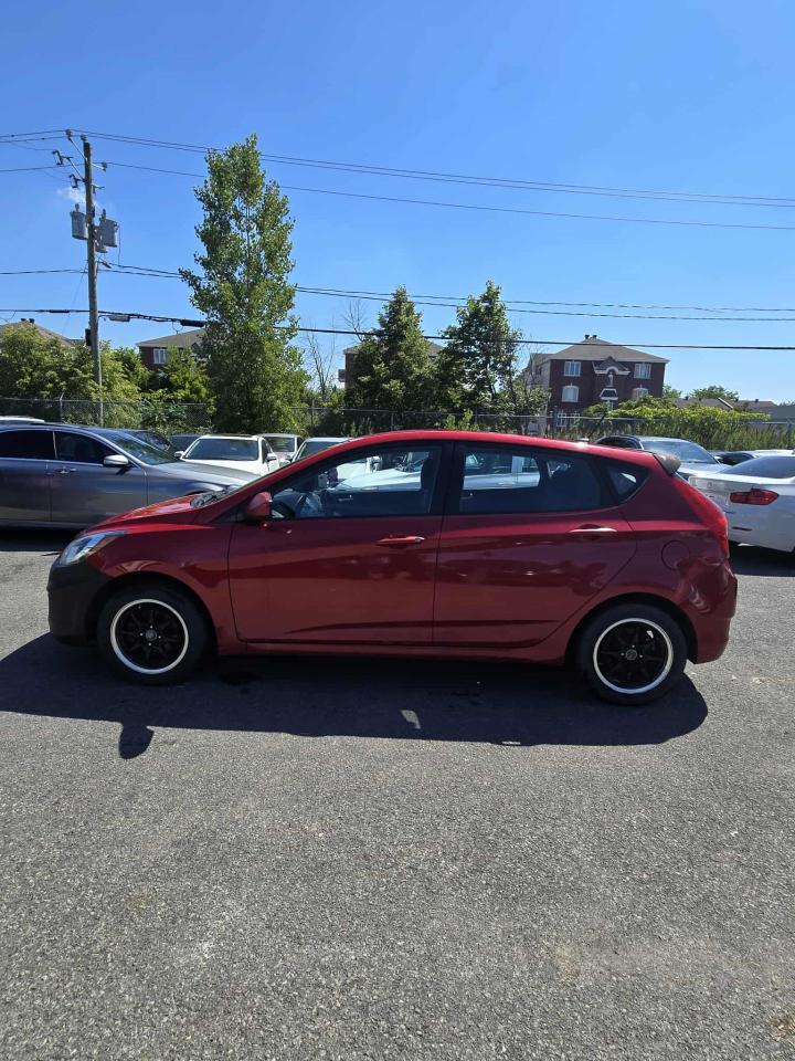 2013 Hyundai Accent L - Photo #4