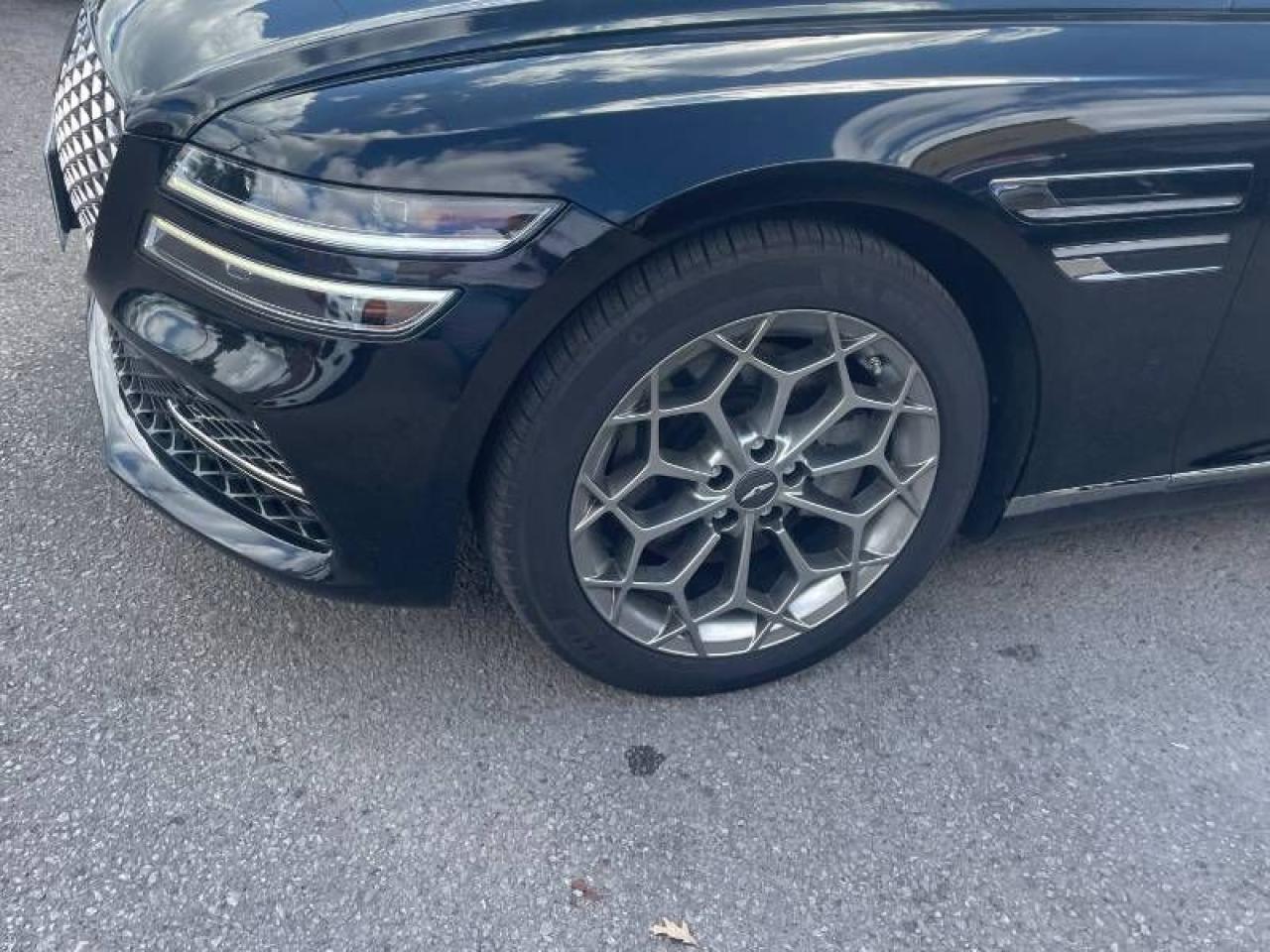 2024 Genesis G80 2.5T Advanced - Photo #9