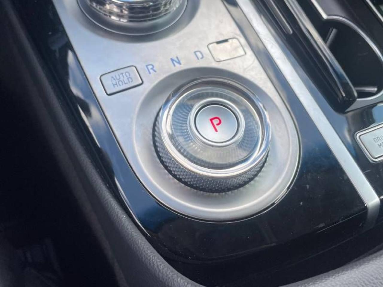 2024 Genesis G80 2.5T Advanced - Photo #16