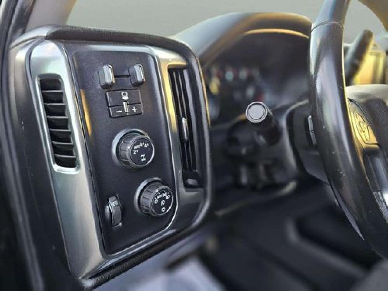 2017 Chevrolet Silverado 1500 LT 143.5 - Photo #12