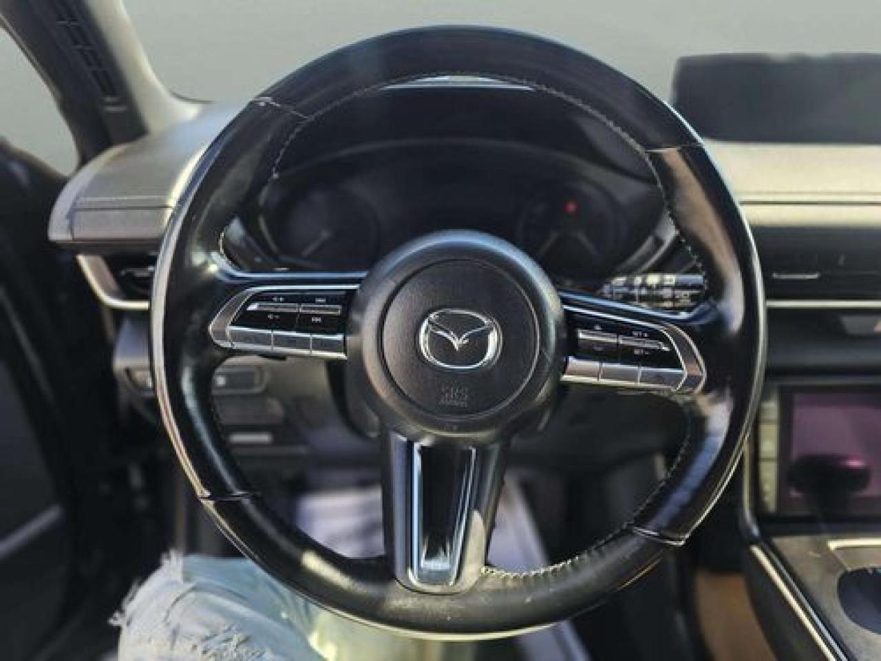 2022 Mazda MX-3 0 Premium - Photo #13