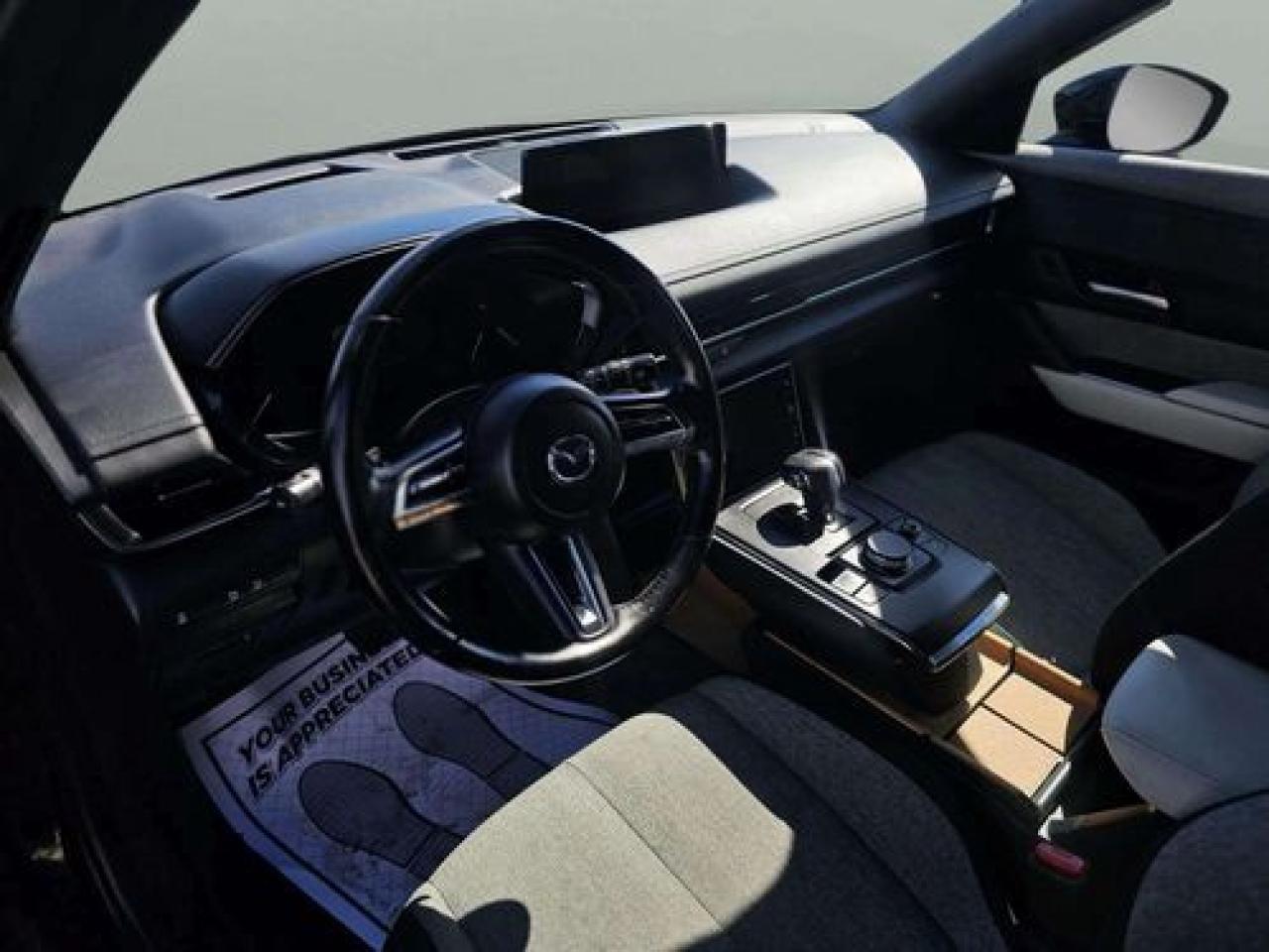 2022 Mazda MX-3 0 Premium - Photo #12