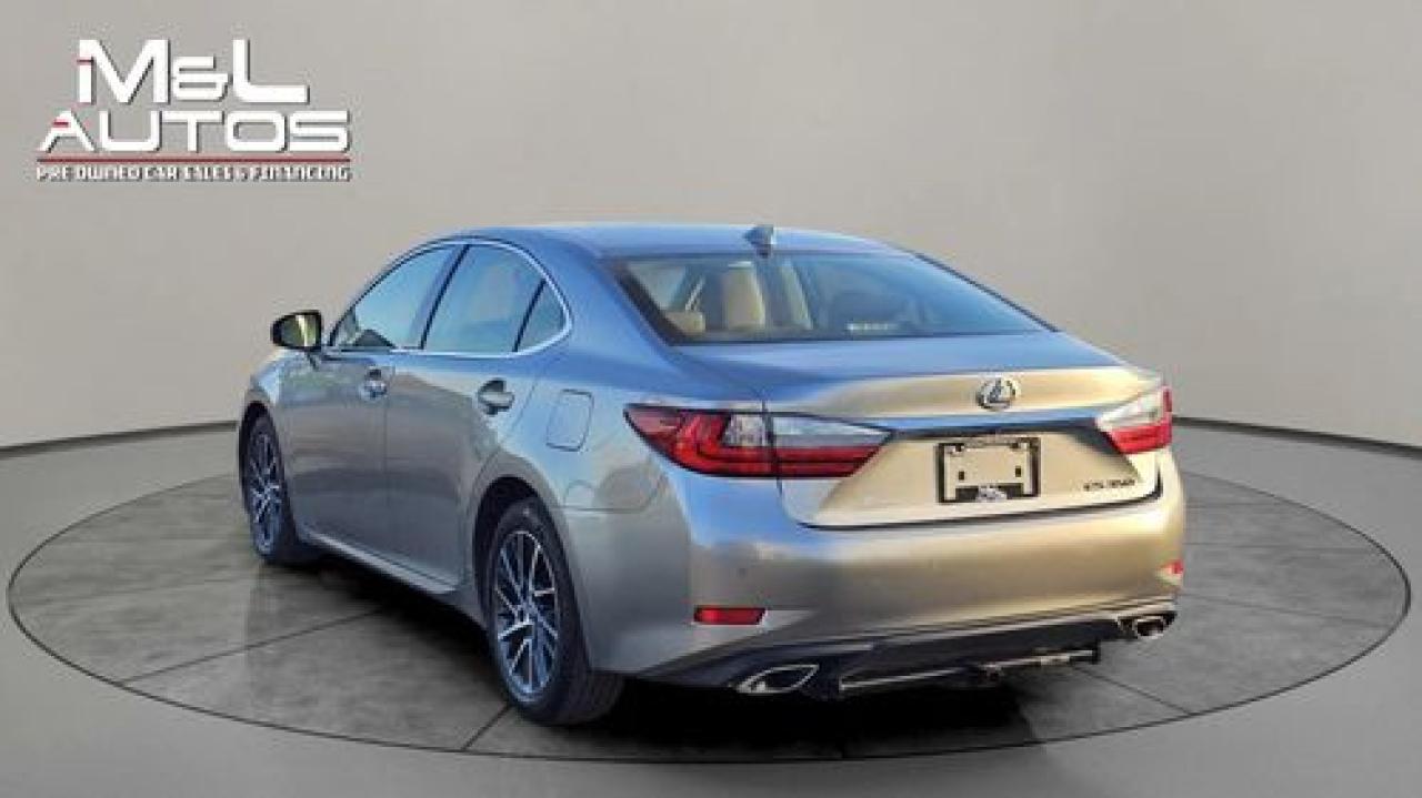 2017 Lexus ES 350 - Photo #9