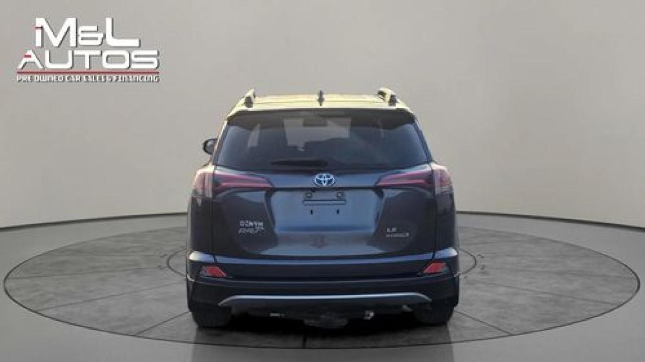 2017 Toyota RAV4 XLE - Photo #8