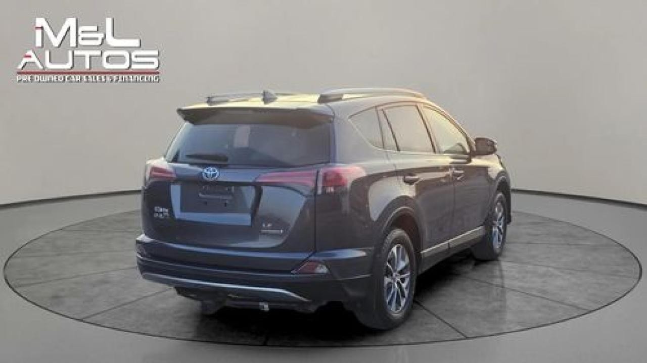 2017 Toyota RAV4 XLE - Photo #7