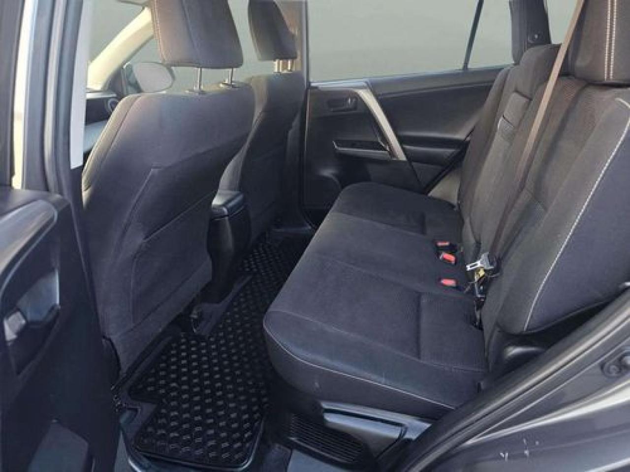 2017 Toyota RAV4 XLE - Photo #19
