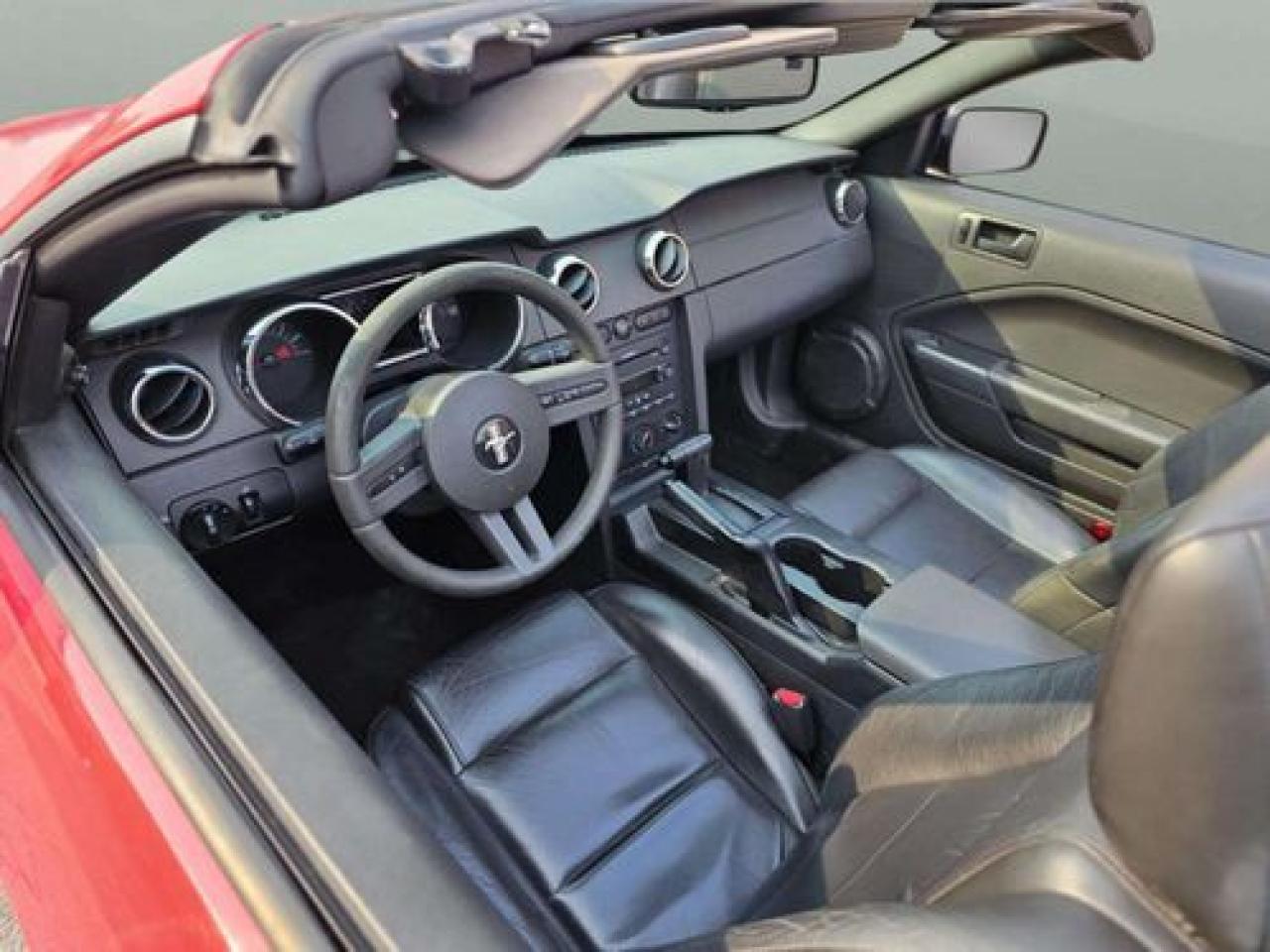 2007 Ford Mustang Deluxe - Photo #11